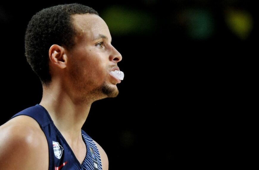 Steph Curry of Team USA