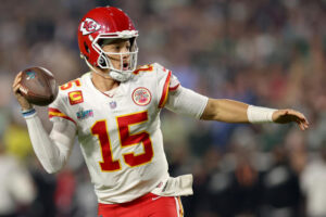 NFL: Mahomes happy with options at Chiefs after recent trades