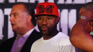 Floyd Mayweather breaks silence after footage of boxing legend being ‘attacked by mob’ in London