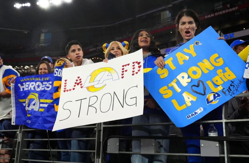 LA Rams fans