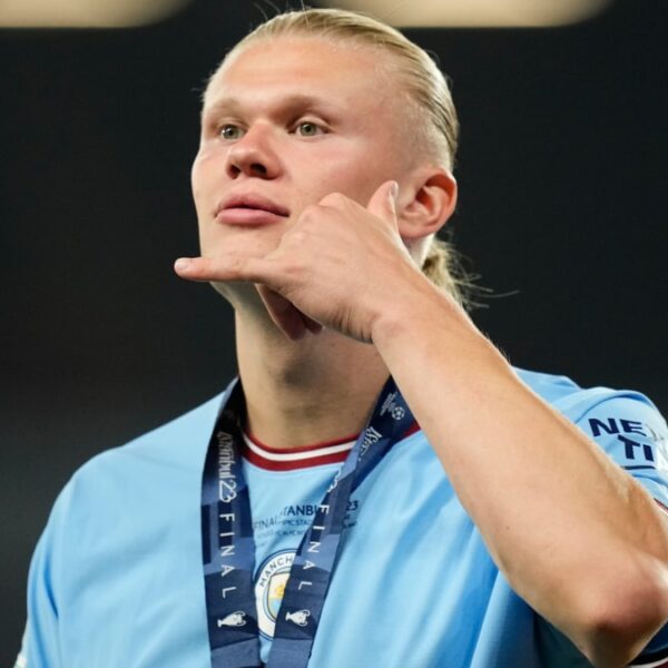 Erling Haaland playing football for Man City