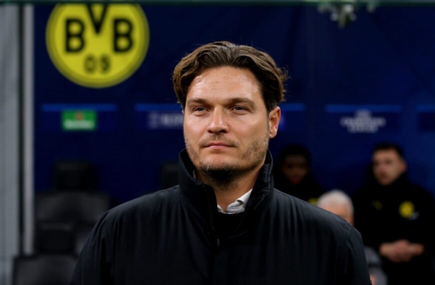Edin Terzic of Borussia Dortmund