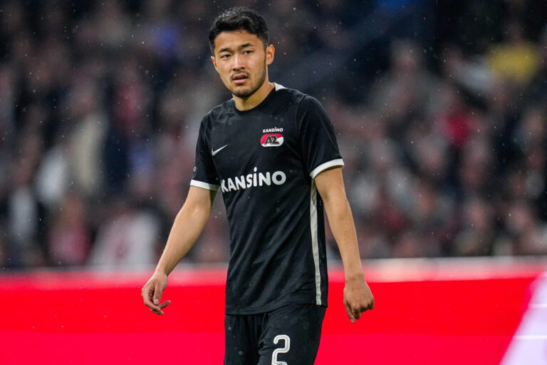 Southampton Snap Up Sugawara