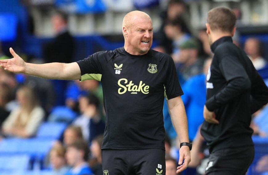 Everton: Dyche not concerned by fan backlash as Toffees chase first Premier League win