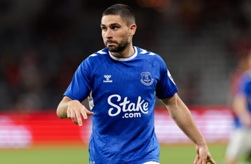 Everton's Neal Maupay