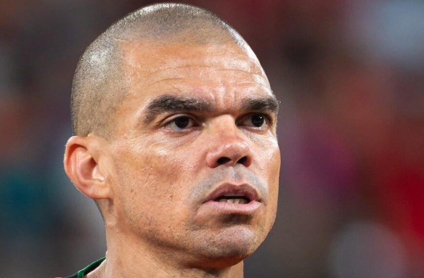 Pepe playing football for Portugal