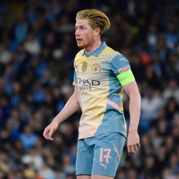 Manchester City v Arsenal: Kevin De Bruyne could be involved after injury worry