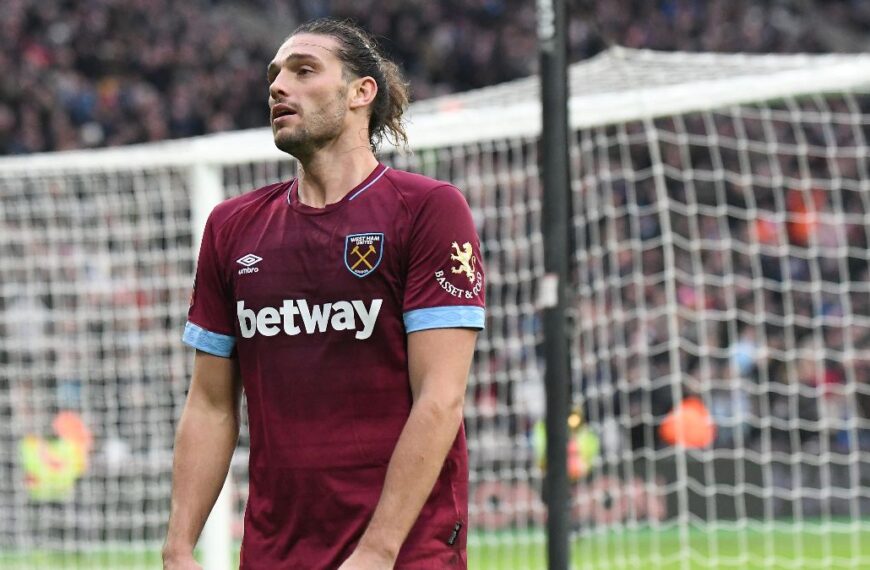 Former Liverpool and England striker Carroll joins French fourth-tier side Bordeaux