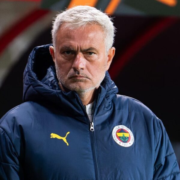 Fenerbahce 1-1 Manchester United: Honours even as Mourinho sees red