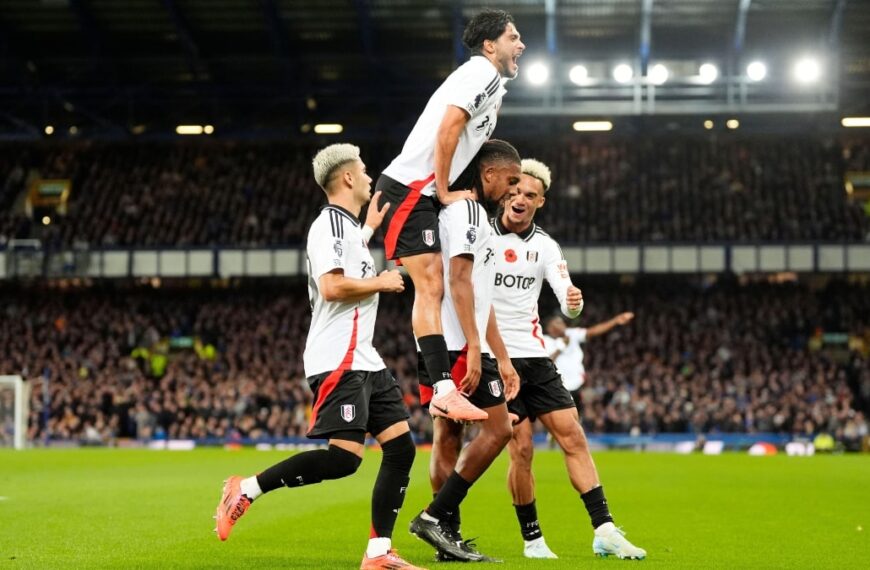 Everton 1-1 Fulham: Beto rescues late point for Toffees