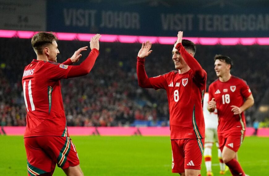 Wales continue fine start under Bellamy as Italy reach quarters