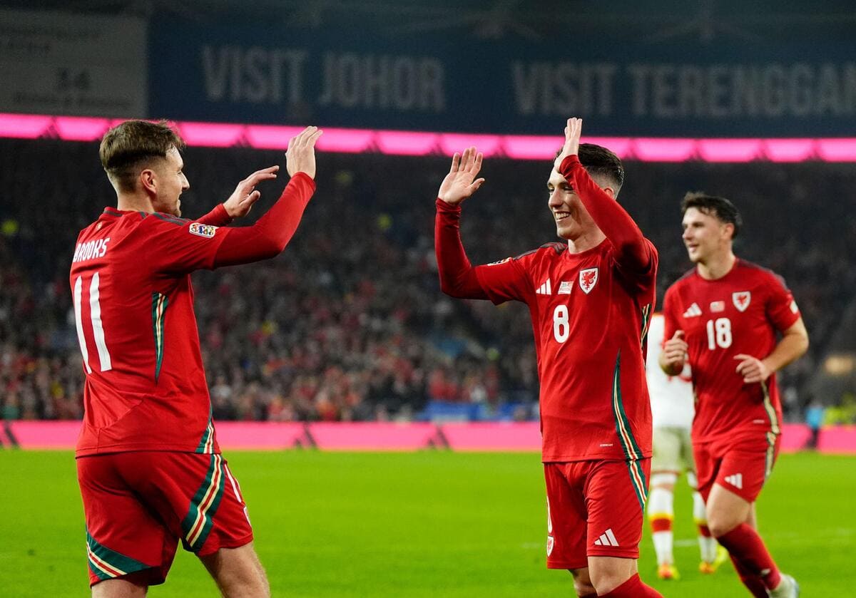 Wales continue fine start under Bellamy as Italy reach quarters