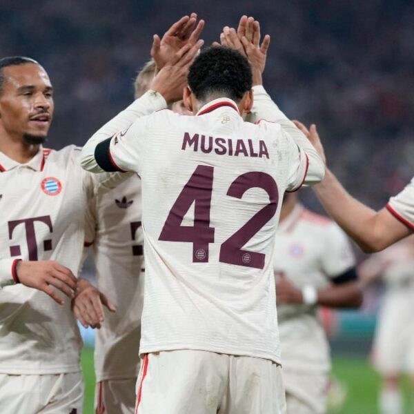 Champions League round-up: Bayern grab win but PSG suffer late defeat