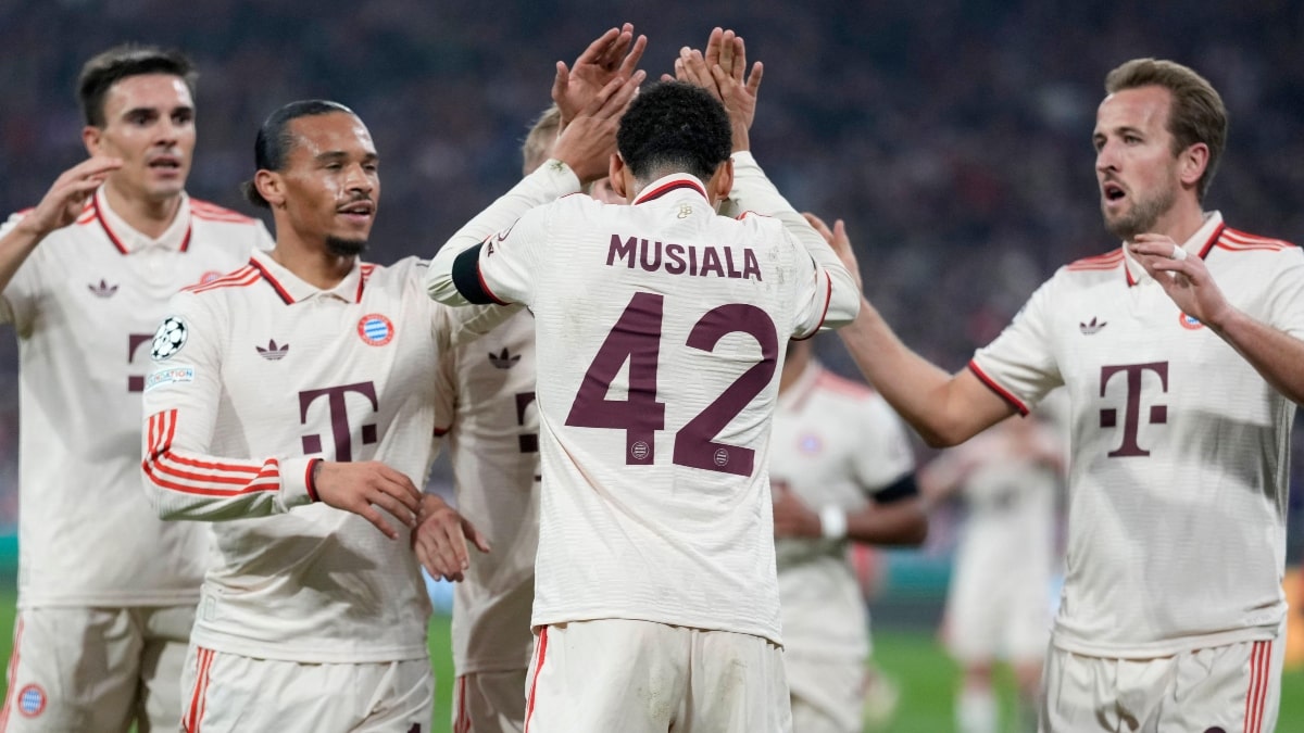 Bayern grab win but PSG suffer late defeat