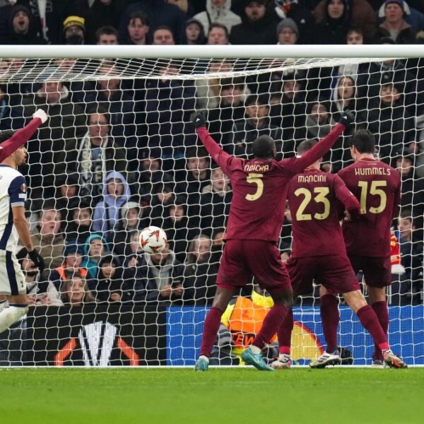 Tottenham 2-2 Roma: Hummels leveller earns visitors crucial point