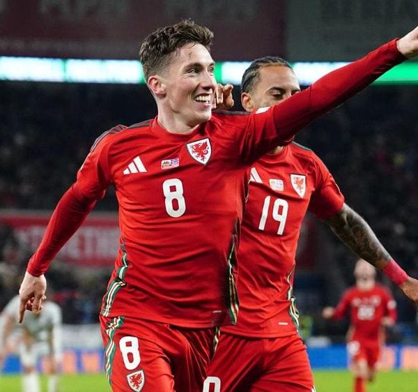 Wales 4-1 Iceland: Wales win Nations League promotion with thumping win