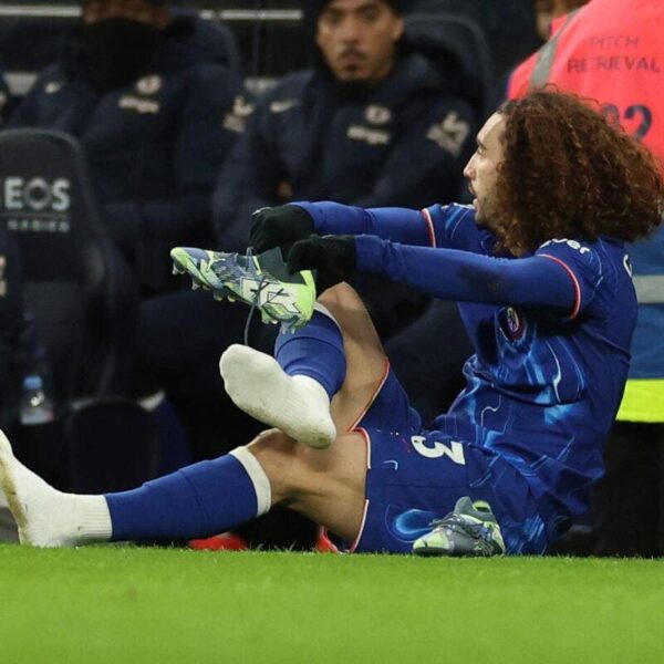 Carragher rips into ’embarrassing’ Chelsea defender Cucurella after costly slips against Tottenham