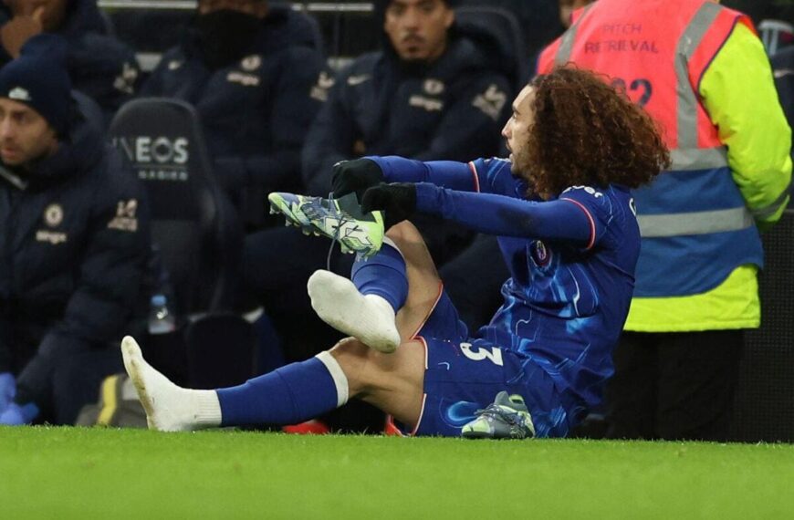 Carragher rips into ’embarrassing’ Chelsea defender Cucurella after costly slips against Tottenham