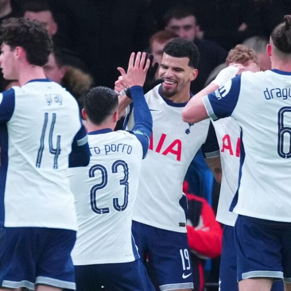 Solanke admits Tottenham ‘made it hard for ourselves’ against Manchester United