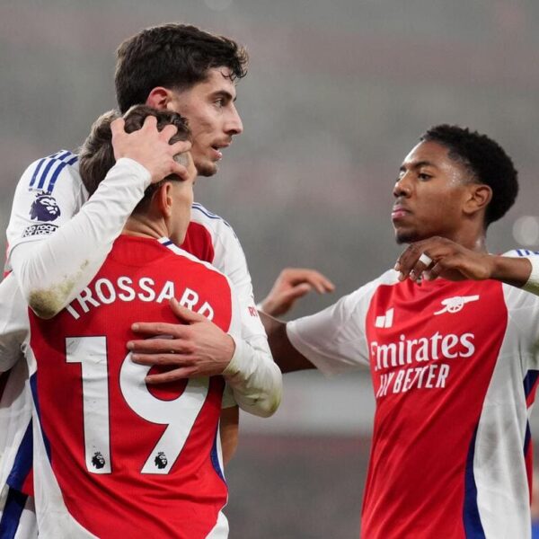 Arsenal 1-0 Ipswich: Gunners grind out win to go second