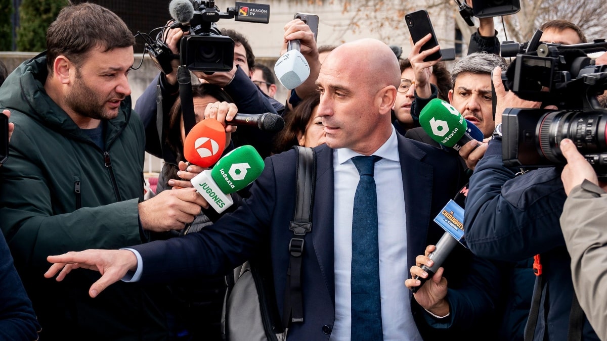 Rubiales claims Hermoso consented to kiss during 2023 World Cup celebrations